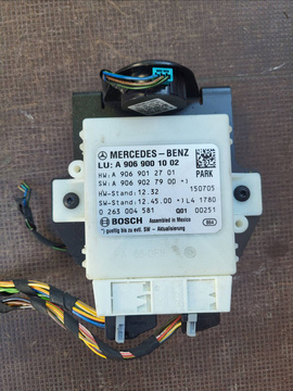 Mercedes Benz parking assist module A9069001002