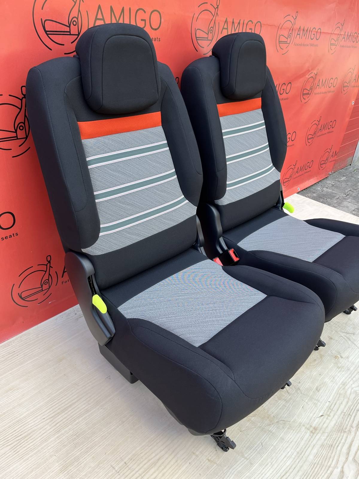 Seats set 3rd row single seat Berlingo Doblo Combo Partner Rifter ProAce  City  Rear seat \ double Citroën \ Berlingo \ 2018-20.. Fiat \ Doblo \  2018-20.. Opel \ Combo \ 2018-20.. Peugeot Boxer \ Partner/Rifter \  2018-20.. Toyota \ ProAce City \ 2018