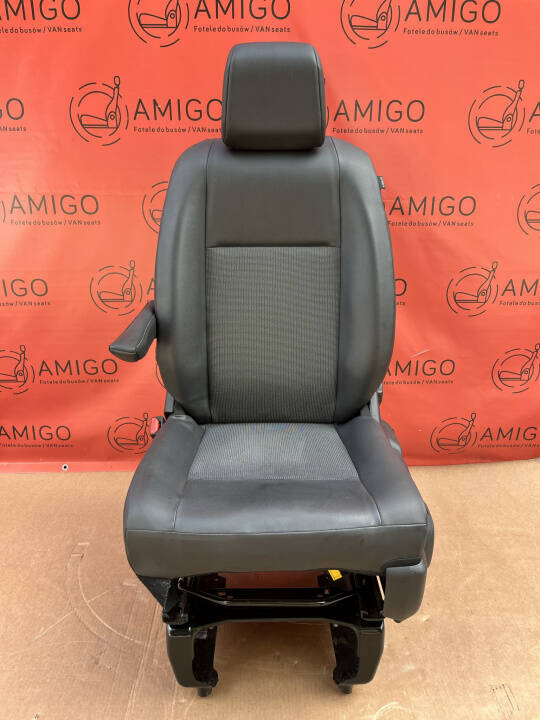 Fotel kierowcy Vivaro Proace Traveller Expert Dispatch Scudo Podgrzewany poduszka powietrzna