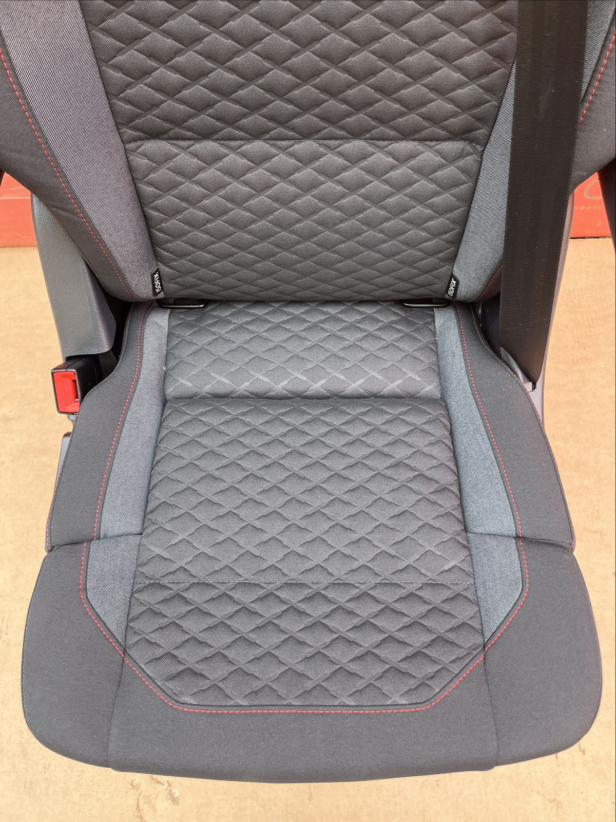 VW T6 T6.1 Drehsitz Multivan Sitz Hinten Einzelsitz Schwarz titan JOIN T5 mit Kindersitz