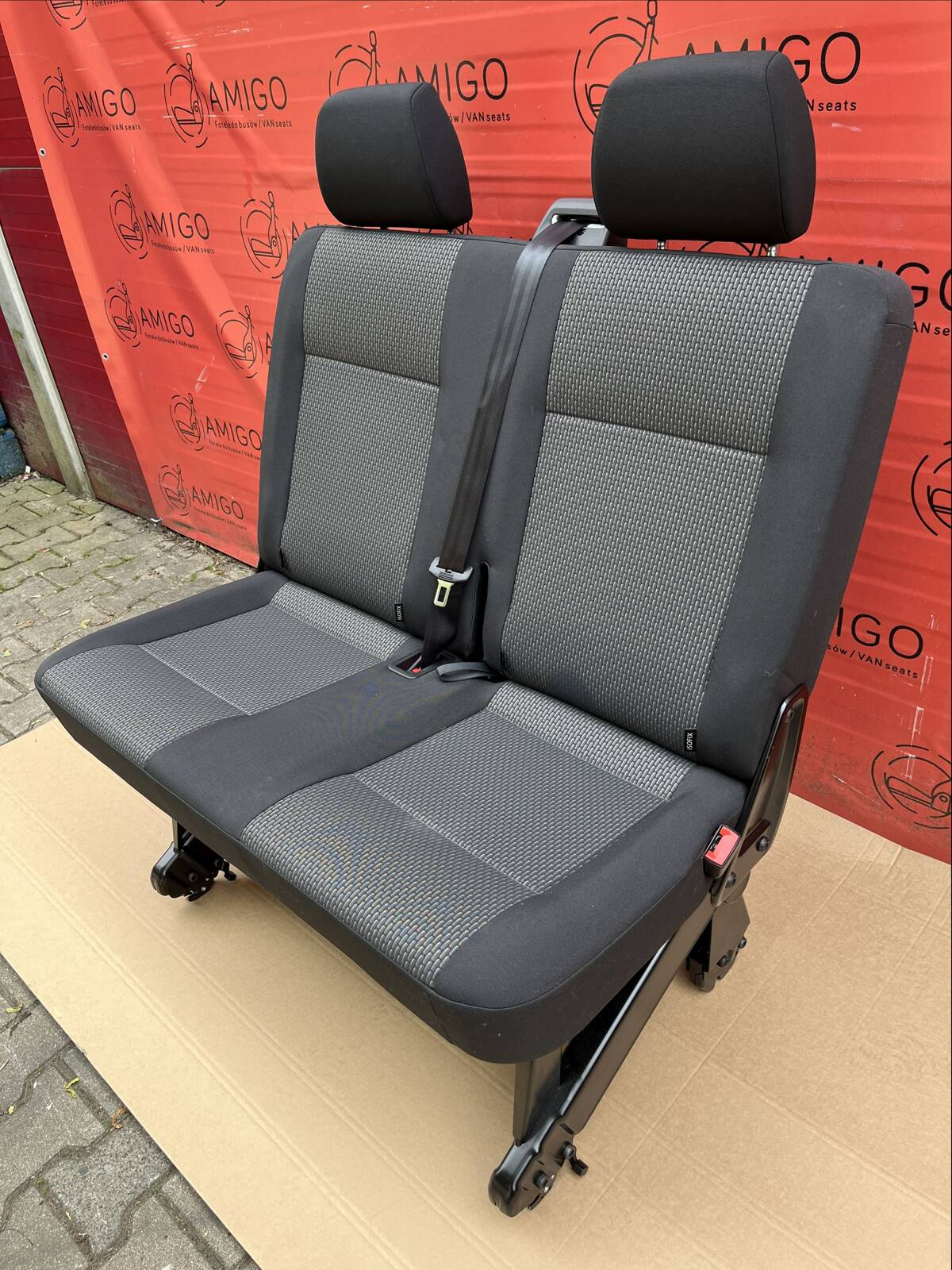 Fotel kanapa dwójka tył VW T6.1 T6 T5 Bricks dwuosobowy isofix RHD