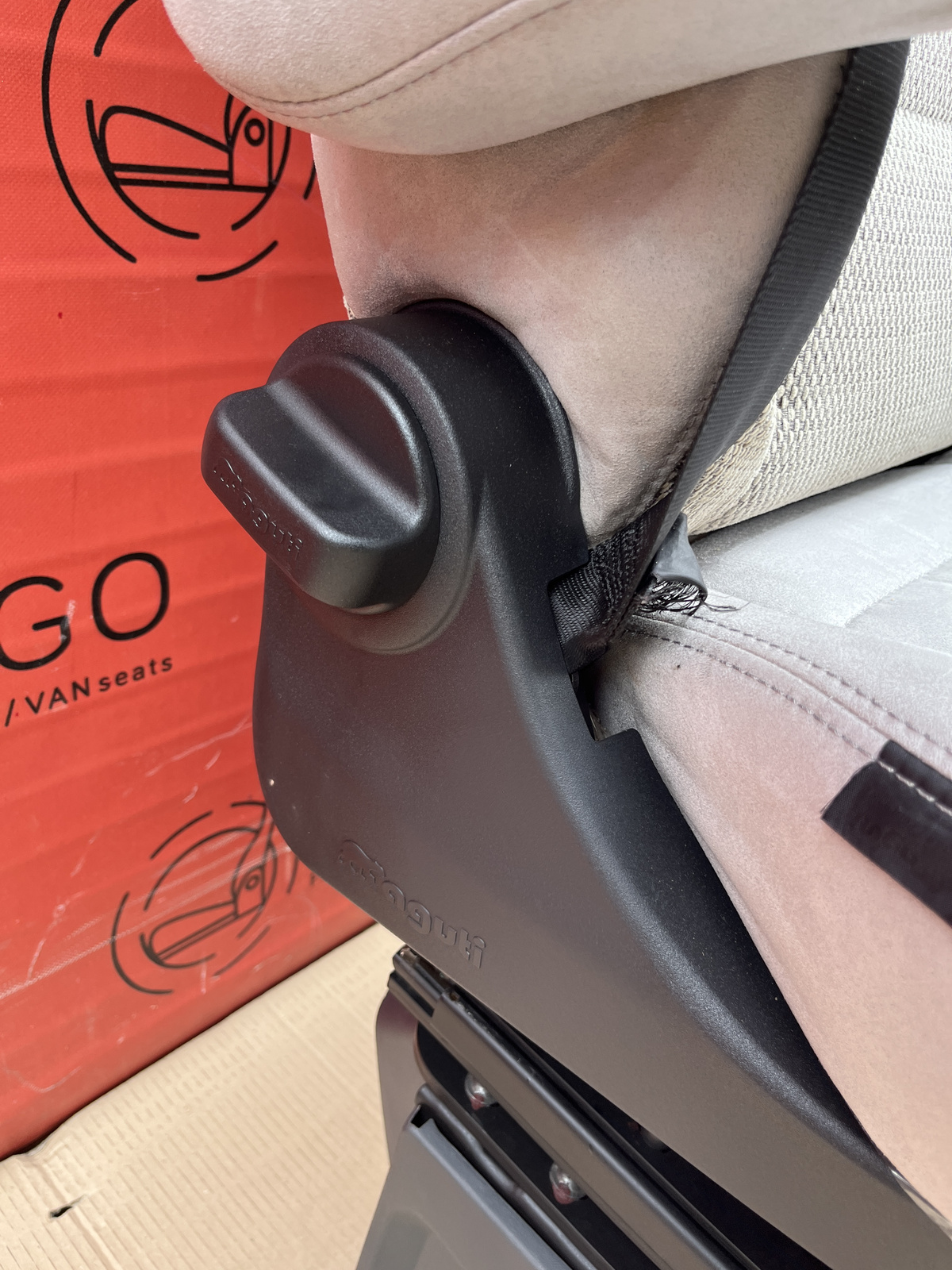 Fiat Ducato Fahrersitz Beifahrersitz Sitze Drehsitze Armlehne Jumper Boxer HYMER CAMPER AGUTI