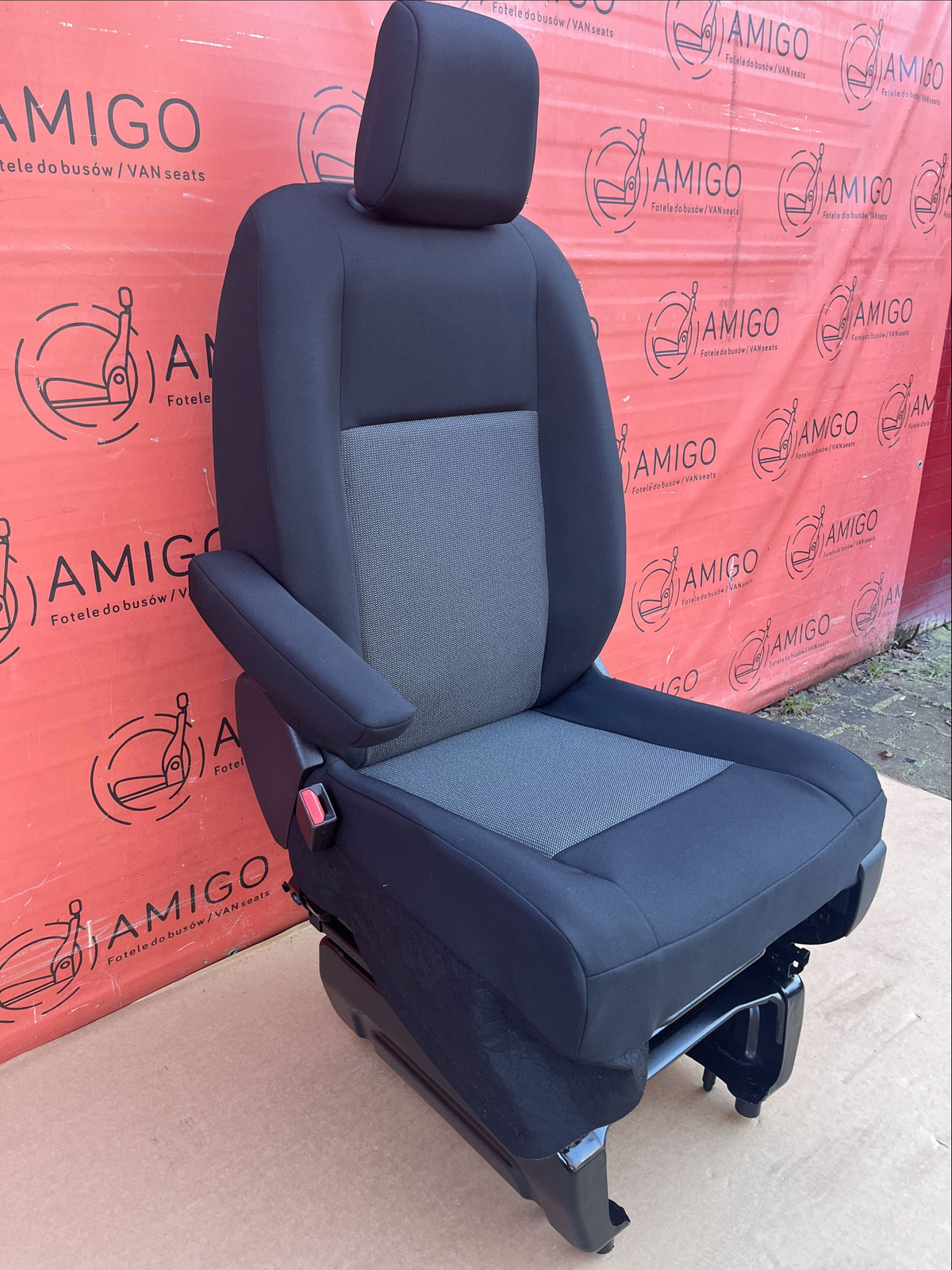 Fotel kierowcy z airbag Opel Vivaro Proace Traveller Jumpy Expert Spacetourer Scudo