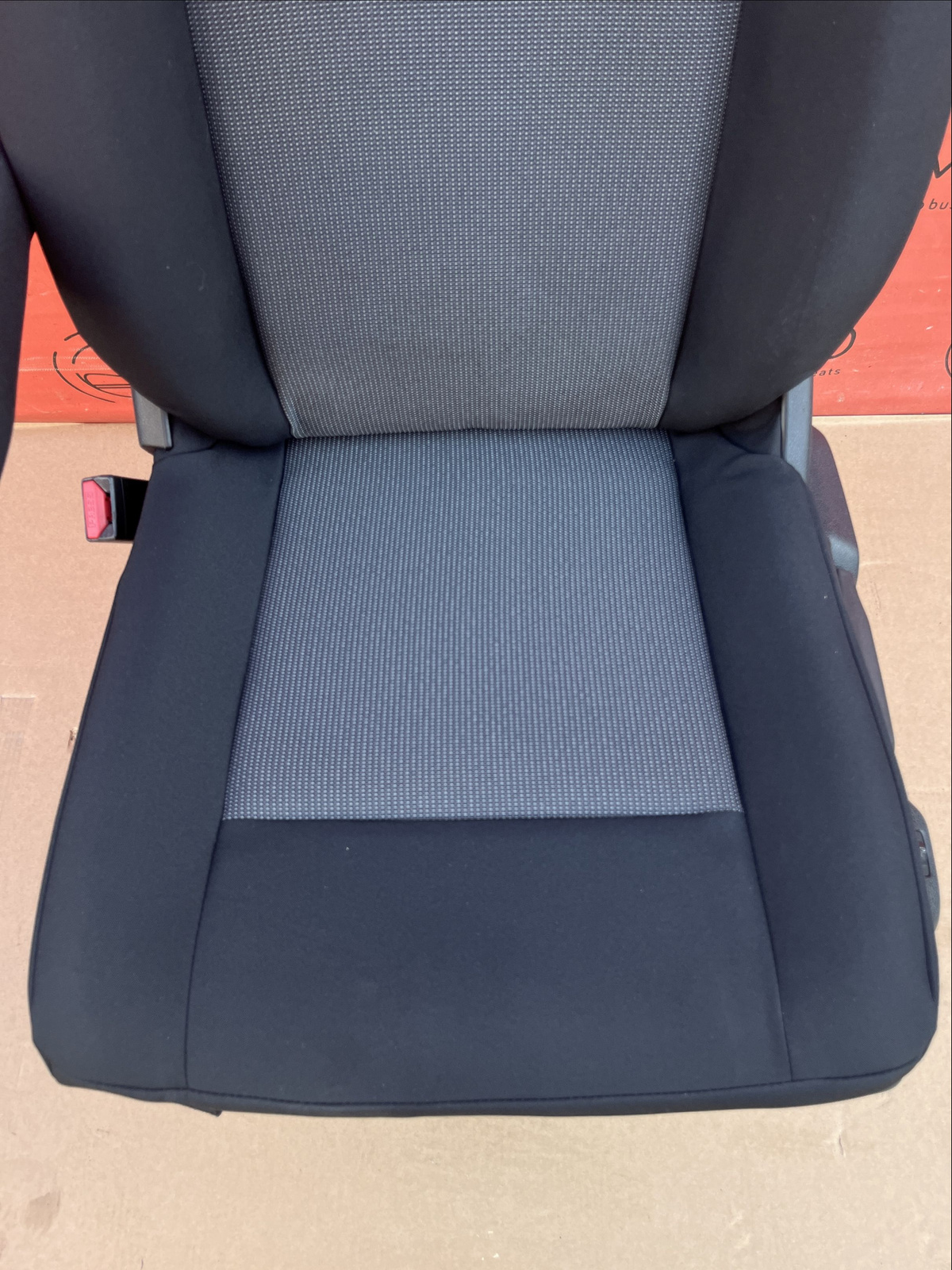 Toyota Proace Vivaro Jumpy Scudo Traveller Spacetourer Expert Sitz Sitze Fahrersitz Airbag Sitzheizung