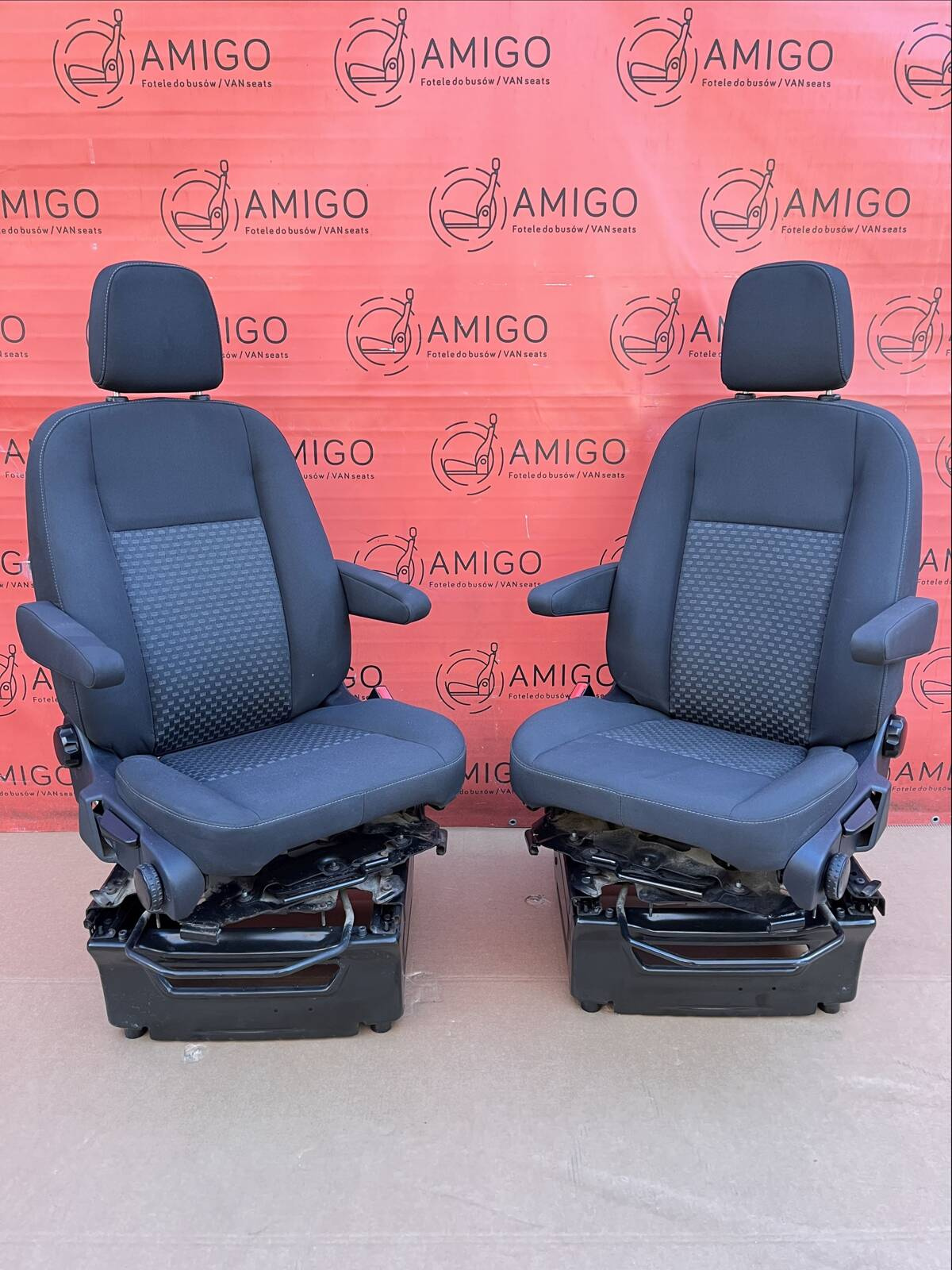 Fotel Transit & Custom kierowcy pasażera obrotowy 2012-2024 Capitol