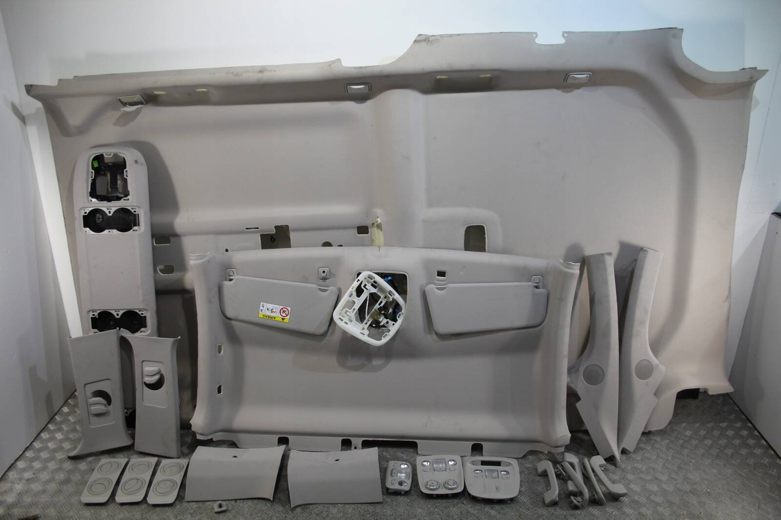 Innenausstattung Traveller Proace Spacetourer Expert Jumpy Zafira Vivaro Scudo