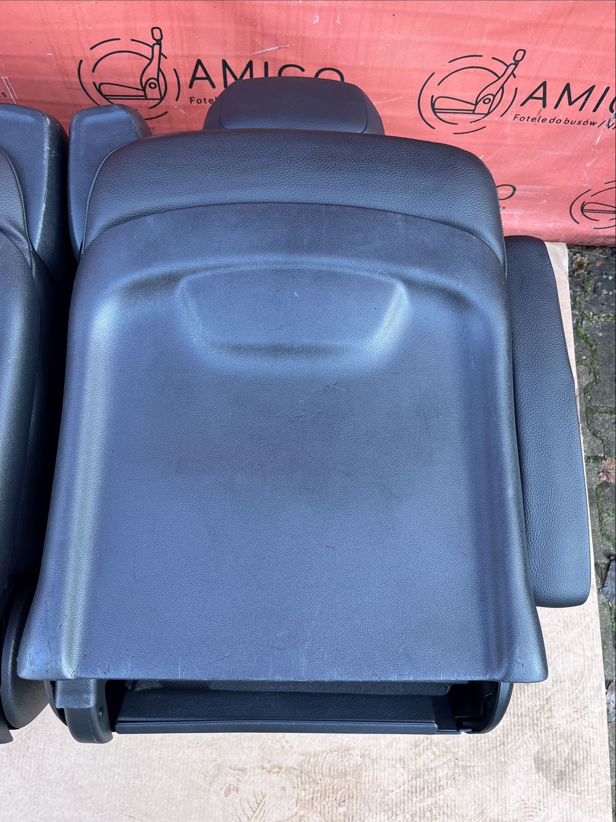 Kanapa dwuosobowa tylna + koziołek fotel skaj Mercedes Vito V W447