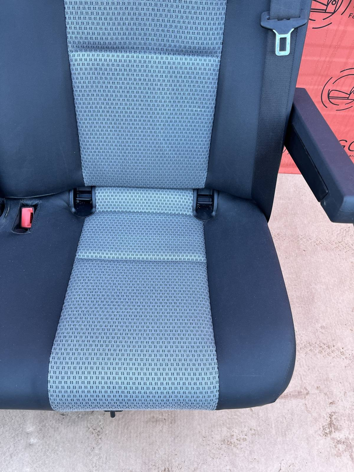 Mercedes Sprinter 906 VW Crafter I Sitzbank Sitz Fahrgastraum Hinten Doppelsitz Brassao