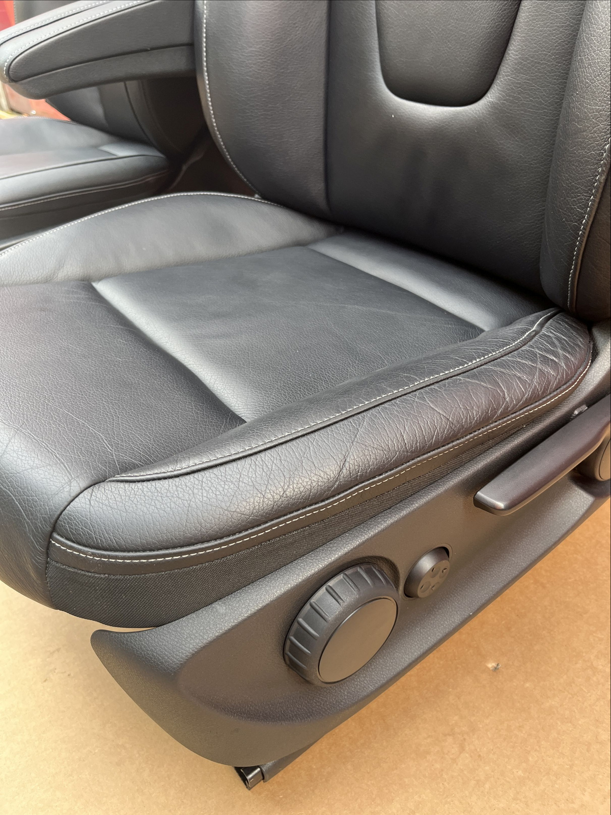 Front Seat Mercedes Vito W447 driver passenger 2014-2024 armrests Lugano Leather
