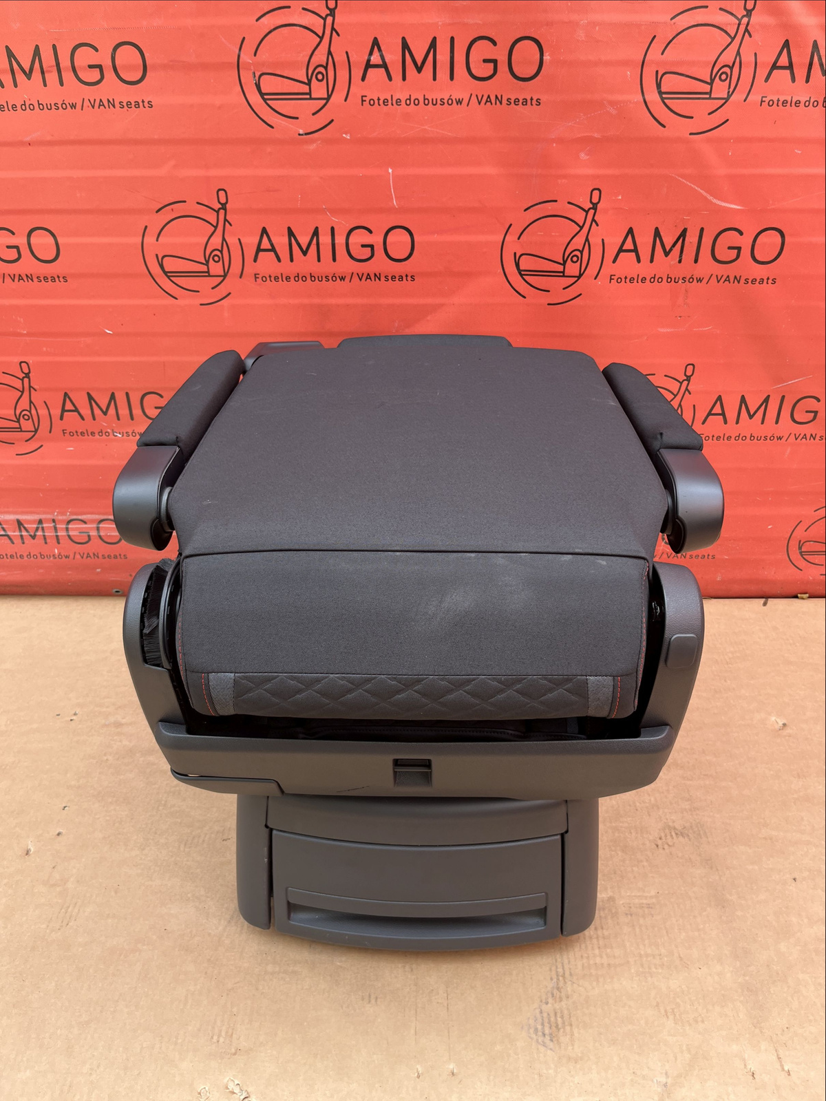 Seat VW T6 T6.1 Multivan Caravelle titan black JOIN swivel rear t5 with child seat