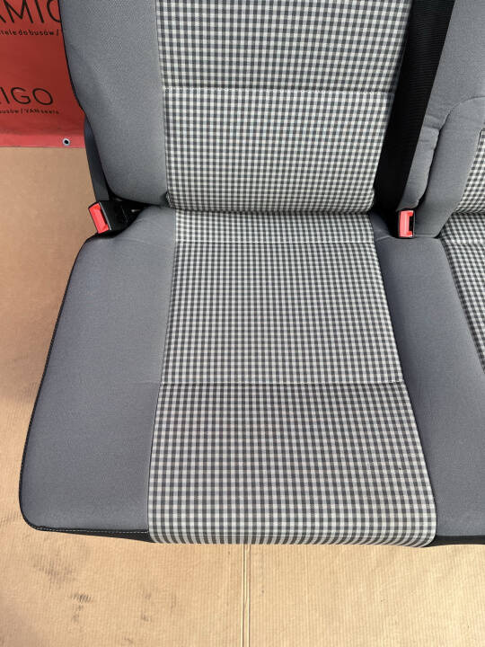 Sitzbank Dreifachsitz hinten VW T6 70 Jahre Bulli Visitamo Multivan Caravelle T5