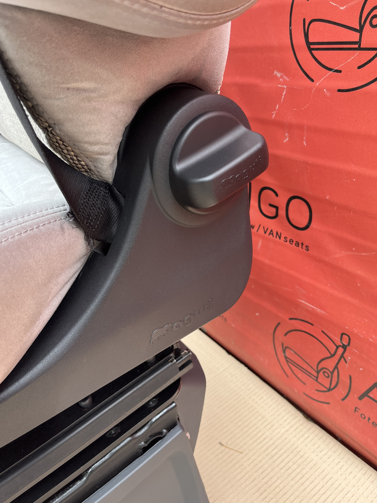 Fiat Ducato Fahrersitz Beifahrersitz Sitze Drehsitze Armlehne Jumper Boxer HYMER CAMPER AGUTI