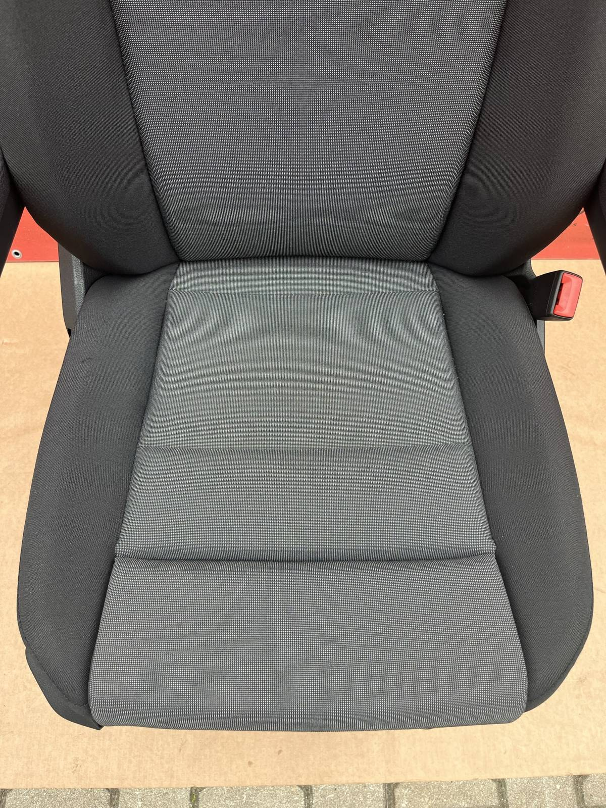 Fotel przód pasażera pneumatyczny ErgoComfort VW Crafter II MAN TGE 2016-25