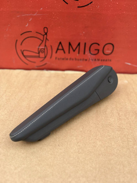 VW Multivan T7 podłokietnik lewy fotela tylnego