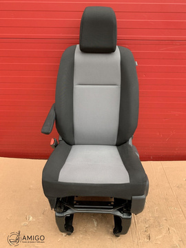 Fotel kierowcy Vivaro Proace Traveller Expert Spacetourer Scudo