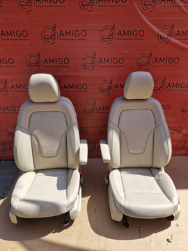 Seat Mercedes V class W447 driver passenger seats beige leather adjustments armrest