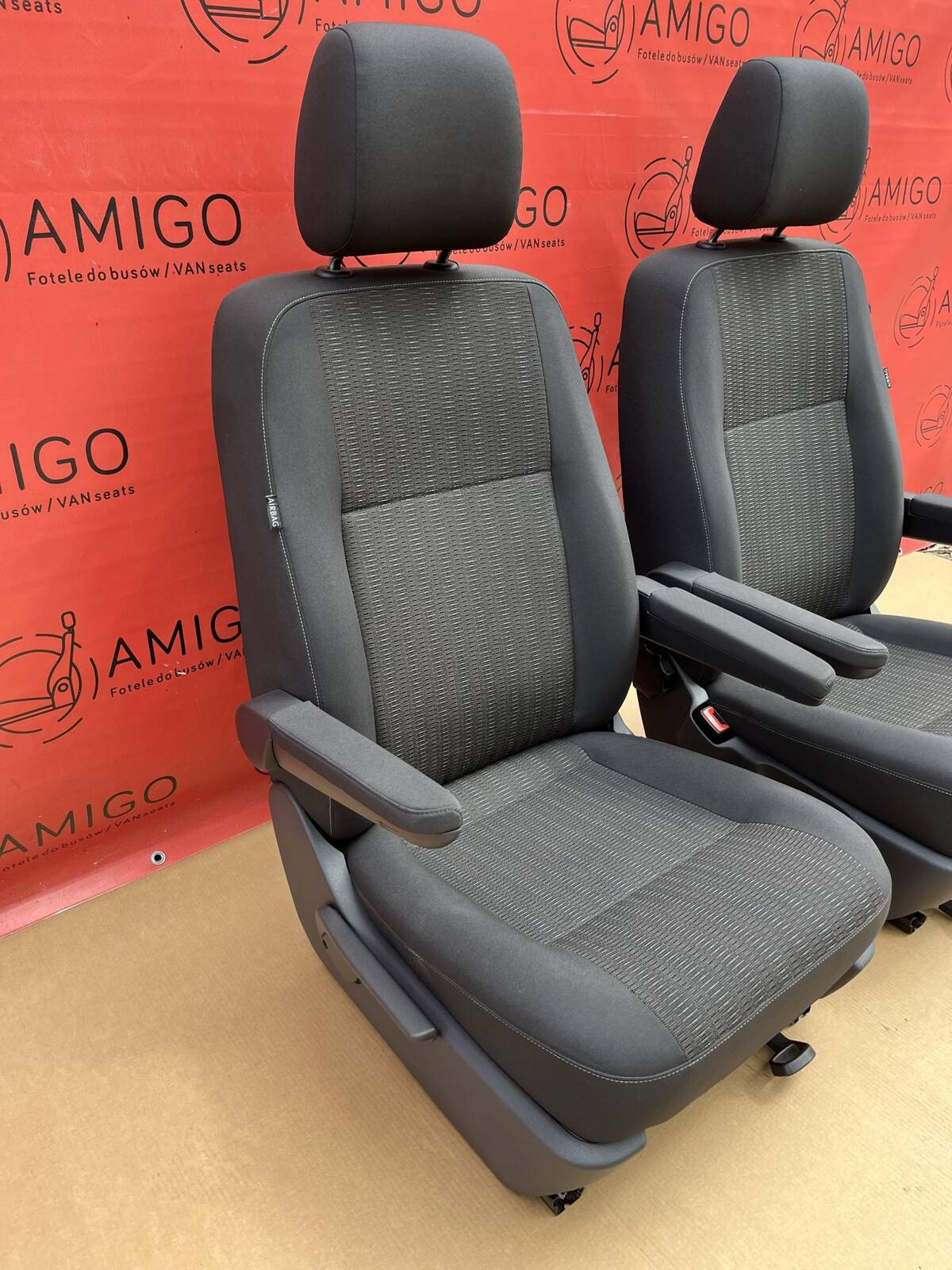 Fotele przód VW T6 kierowcy pasażera Pandu airbag komfort T5