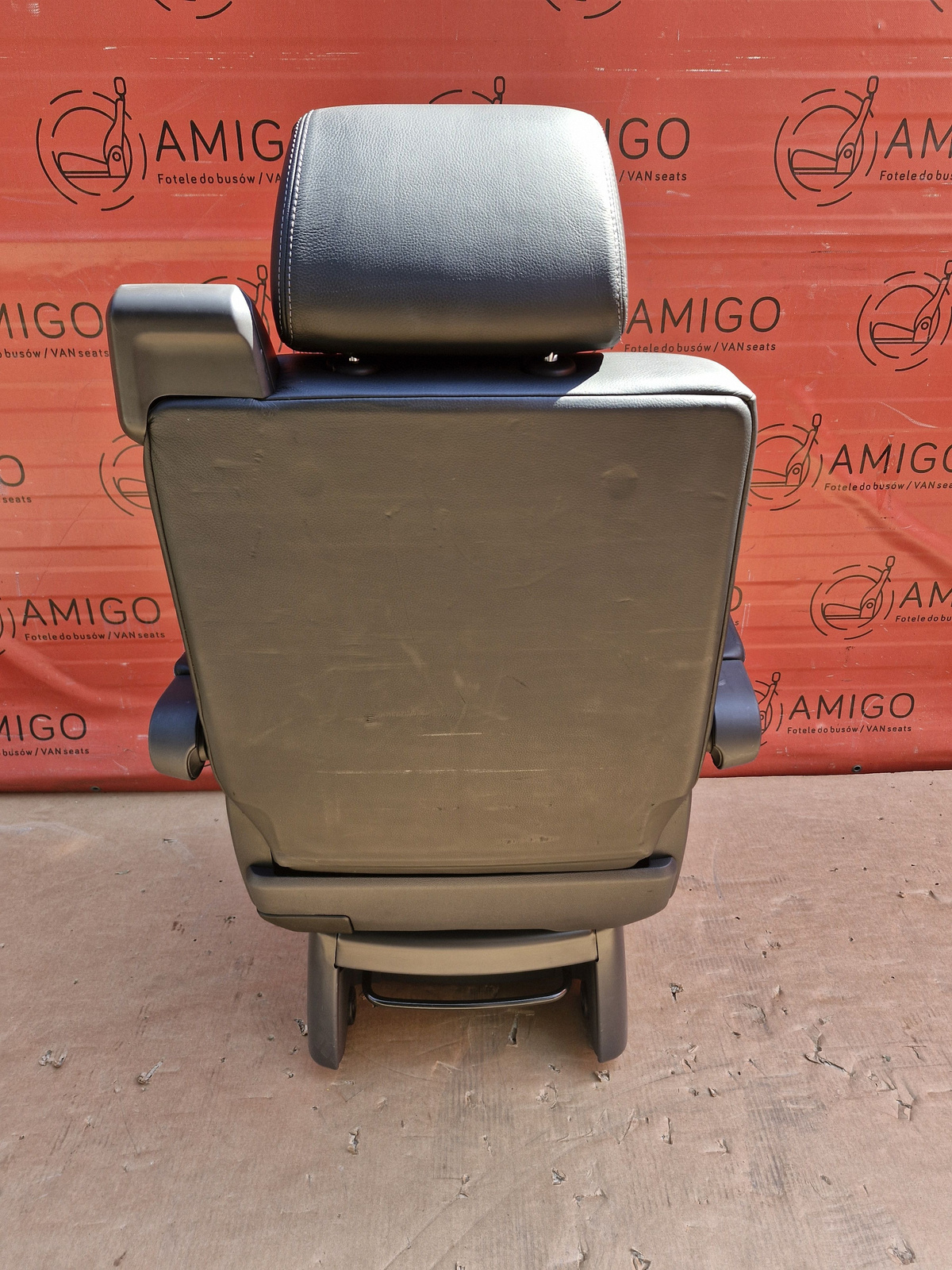 Seat single VW T5.1 T5 GP Multivan Caravelle PanAmericana rear t6 swivel