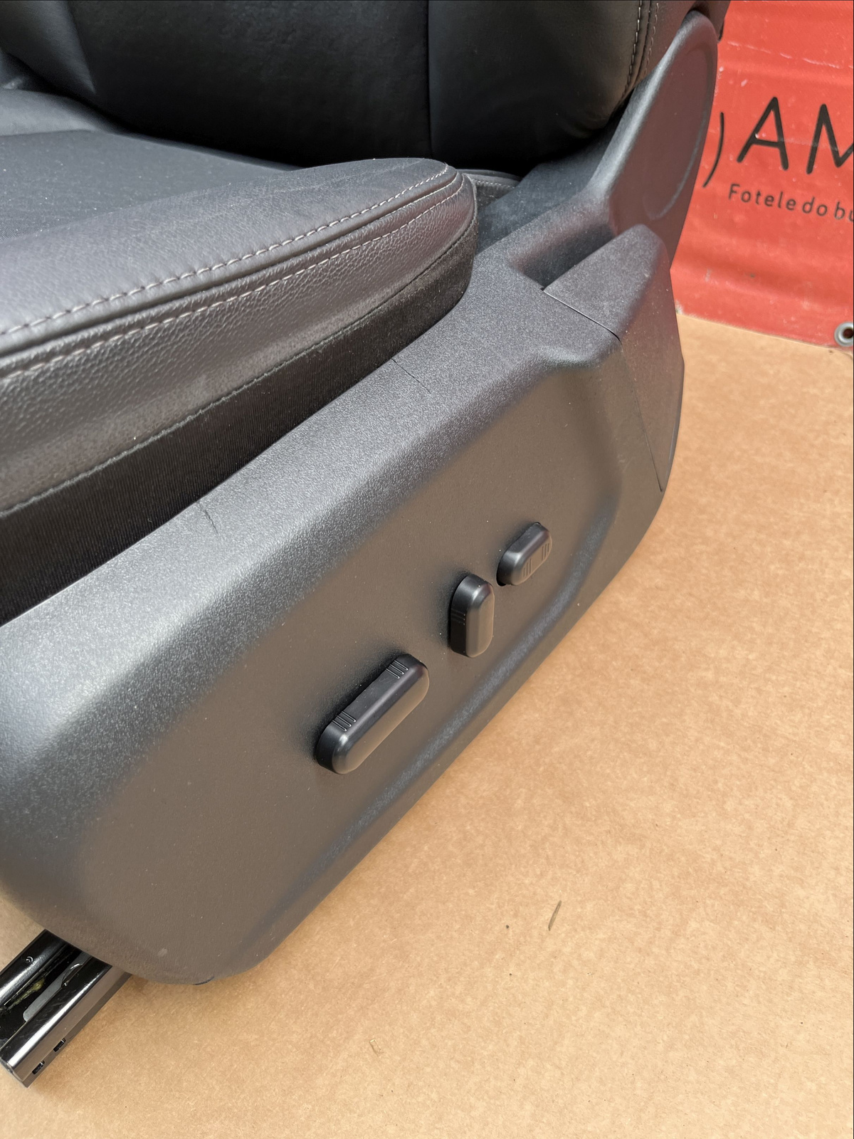 Fotel kierowcy i pasażera Ford Transit Custom SPORT skóra DYNAMO podgrzewane Airbag