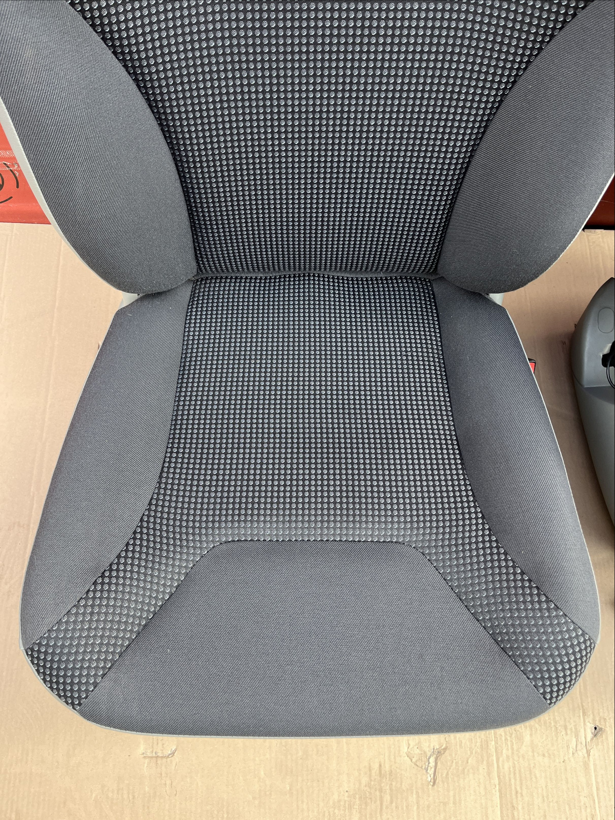 Seat driver passenger Renault Trafic Vauxhall Vivaro Nissan Primastar 2001-2014