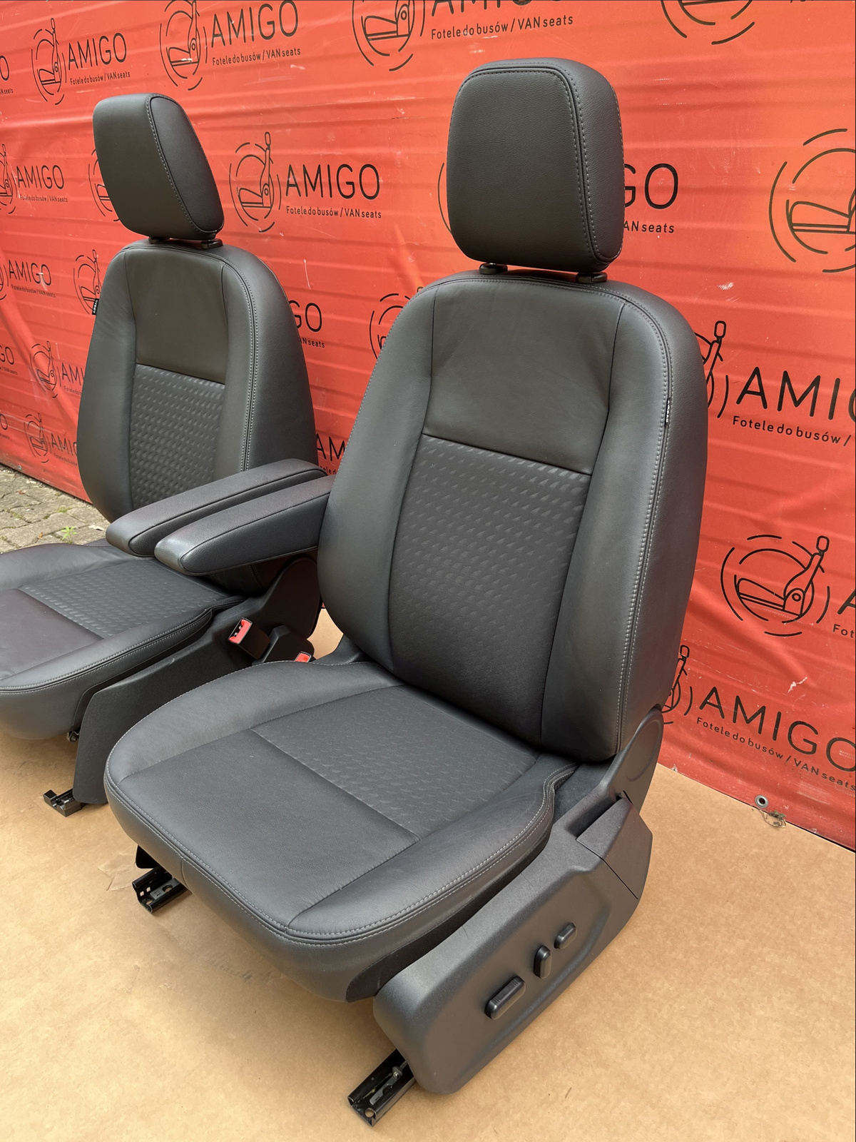 Fotel kierowcy i pasażera Ford Transit Custom SPORT skóra DYNAMO podgrzewane Airbag