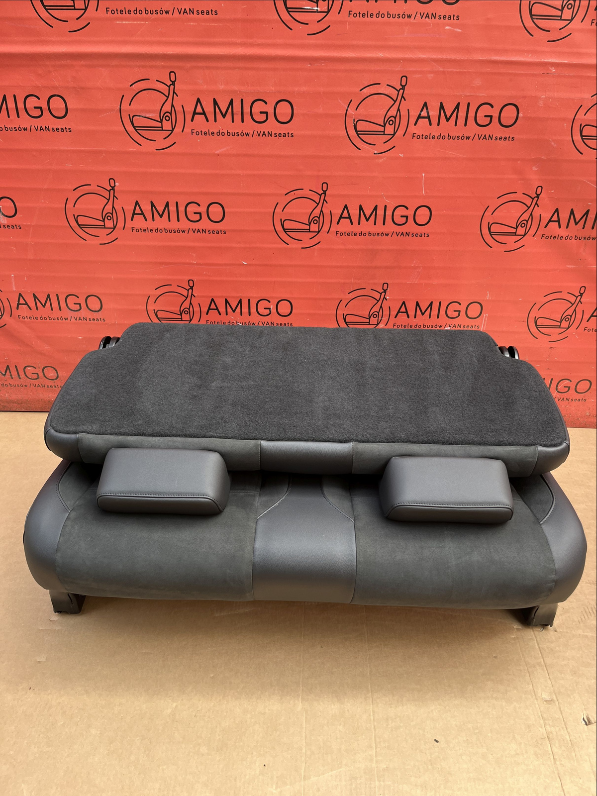 VW Caddy MAXI Sitz dritte Sitzreihe 2er Sitzbank Alcantara Schwarz