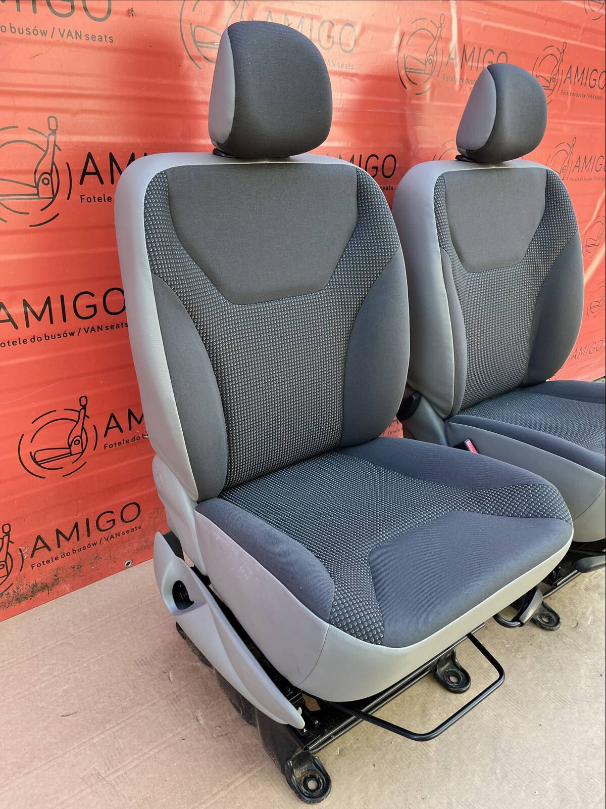 Seat driver passenger Renault Trafic Vauxhall Vivaro Nissan Primastar 2001-2014