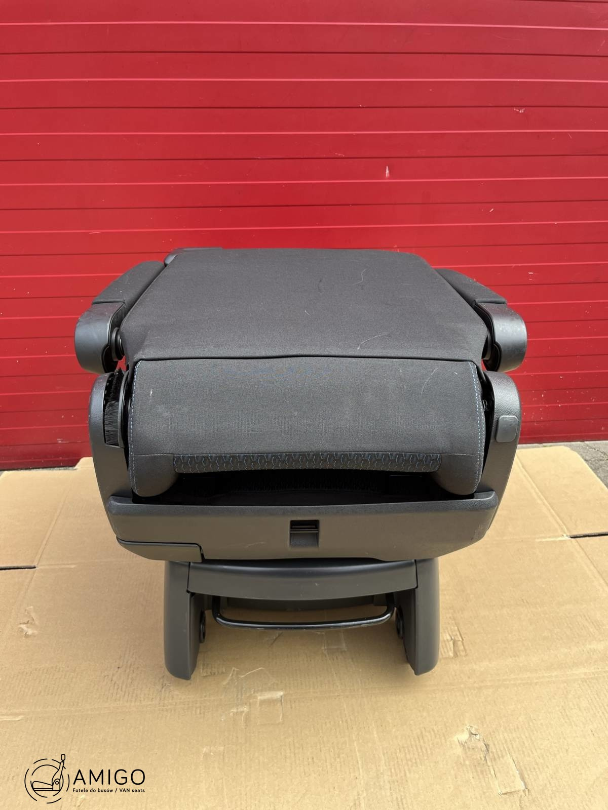 Seat VW T6 Multivan Caravelle Freestyle KUTAMO Blue swivel rear t5