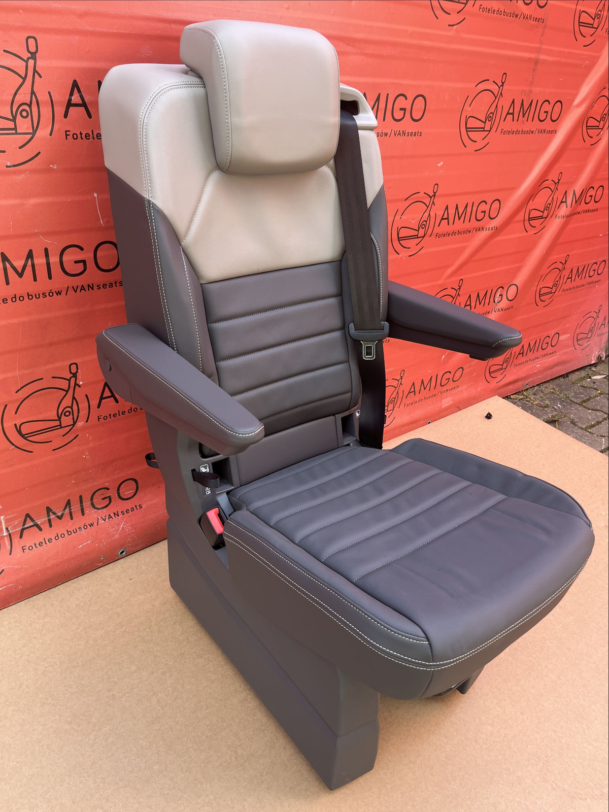 NEW VW Multivan single seat face to face with seatbelt T7 Leather Savona