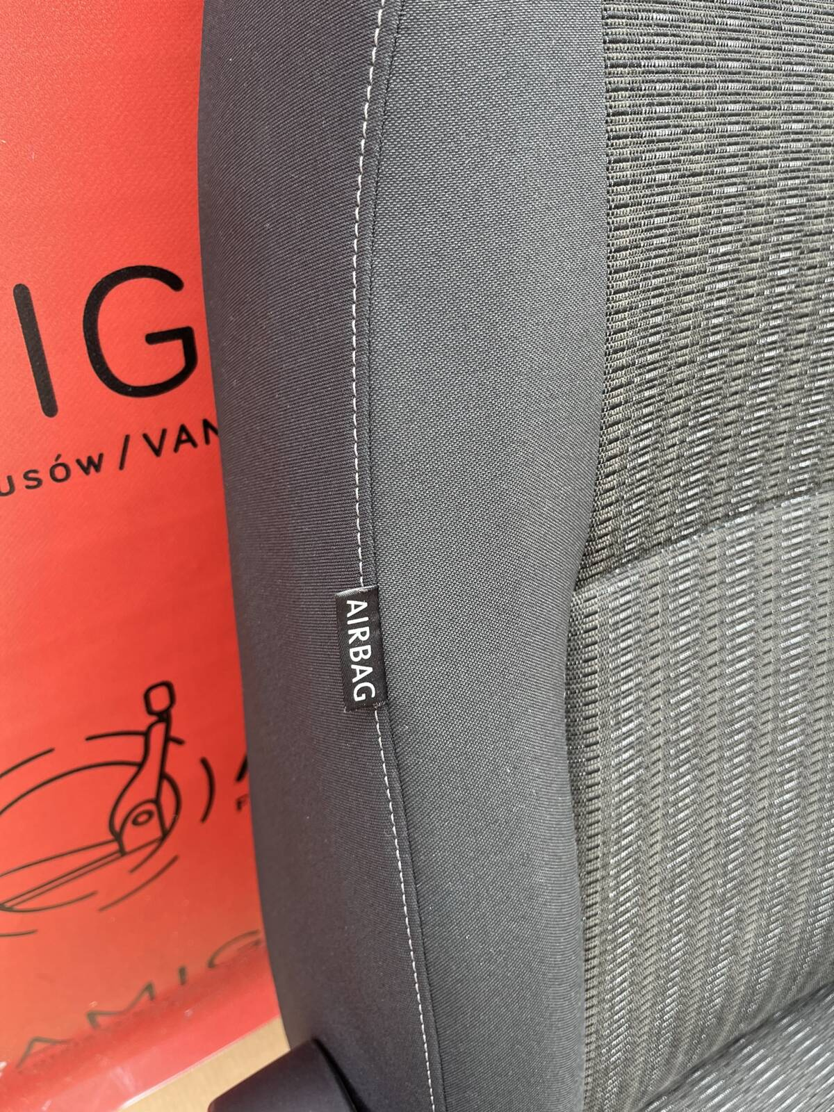 Fotele przód VW T6 kierowcy pasażera Pandu airbag komfort T5