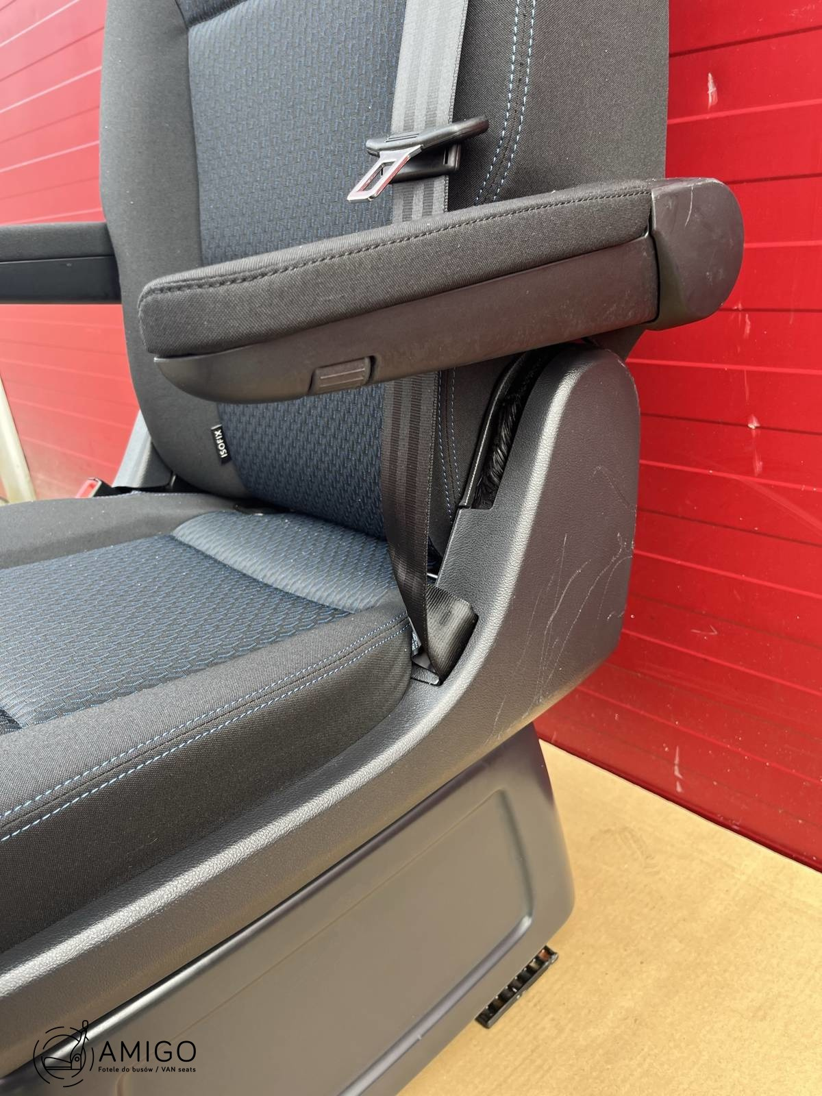 Seat VW T6 Multivan Caravelle Freestyle KUTAMO Blue swivel rear t5