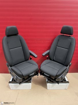 Fotele przednie kierowcy pasażera obrotowe MB Sprinter W907 W906